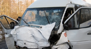 Թբիլիսի-Երևան երթուղու միկրոավտոբուսը սահել է ձորակը և բախվել ծառին. կան տուժածներ