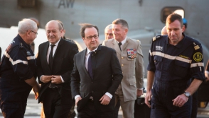 Ֆրանսիայի նախագահն այցելել է «Շառլ դե Գոլ» ավիակիր (տեսանյութ)