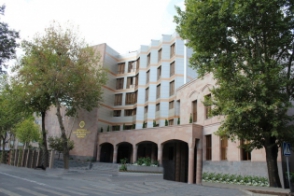 Քննություն է տարվում 10/15 ընտրատեղամասում այլ անձի փոխարեն քվեարկելու վերաբերյալ ահազանգի հիման վրա