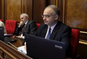 Фракция АНК бойкотировала работу текущей сессии парламента (видео)