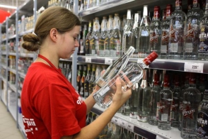 Ադրբեջանում կսահմանափակեն կանխիկ գումարով ալկոհոլի վաճառքը