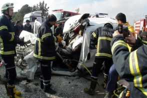 Թուրքիայում միկրոավտոբուսների բախումից 11 ուսանող է զոհվել (տեսանյութ) 18+