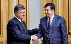 Порошенко заступился за Саакашвили после его конфликта с Аваковым