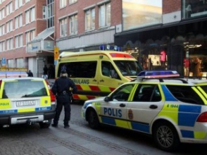 Неизвестный бросил бомбу в один из ресторанов Стокгольма
