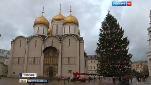 Մոսկվայի գլխավոր տոնածառը զարդարել են ռետրո ոճի 2 հազ խաղալիքով (տեսանյութ)