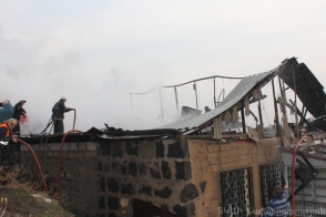 Հրդեհ Փարպի գյուղում և Նորագյուղ թաղամասում (լուսանկար)