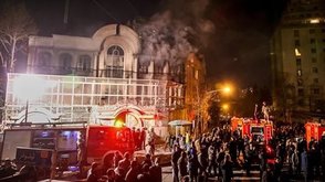 Демонстранты разгромили посольство Саудовской Аравии в Тегеране (видео)