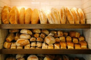 В Азербайджане заморожены цены на хлеб и муку
