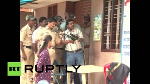 В Индии леопард пробрался в школу