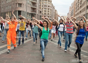 Պարային ֆլեշ մոբ Հյուսիսային պողոտայում