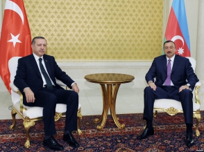 Турция берет Азербайджан в вилку