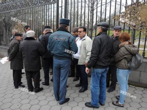 ԱԺ դիմաց հավաքված նաիրիտցիները գործարանի վերագործարկում են պահանջում