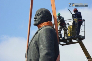 Զապորոժիեում արդեն երկու օր է՝ չէին կարողանում ապամոնտաժել Լենինի արձանը