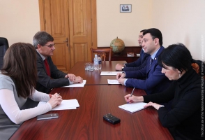 ԱԺ փոխնախագահ Էդուարդ Շարմազանովն ընդունել է Լեհաստանի դեսպանին