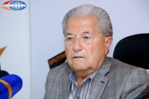 Д. Атбашьян: «Те, кто уничтожили авиацию, считаются преступниками»