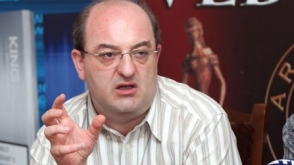 А.Бадалян: «Имеющий большой политический опыт Вардан Осканян сумеет избежать допущенных другими партиями грубых ошибок»