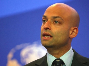 Специальный представитель НАТО в НКР призвал прекратить боевые действия