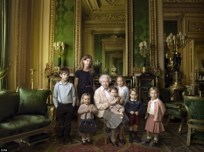 Մեծ Բրիտանիայի թագուհու 90-ամյակի կապակցությամբ լուսանկարների շարք է հրապարակվել