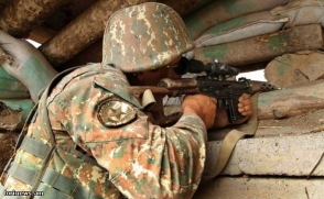 ВС Азербайджана продолжили обстрелы на границе с Арменией