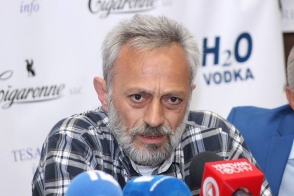 Արվեստագետ. «Մեր երկրի ղեկավարությունը կատարել է պետական դավաճանություն»