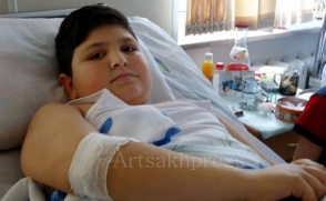 Թշնամու արկակոծությունից վիրավորված 12-ամյա Վարդան Անդրեասյանը երկուշաբթի դուրս կգրվի