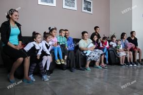 Չնայած սոցիալական խնդիրներին՝ 14 զավակ ունեցող ծնողները մտադիր չեն կանգ առնել