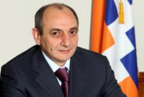Բակո Սահակյանն օրենքներ է ստորագրել
