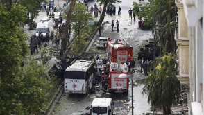 В Стамбуле у автобусной остановки прогремел взрыв (видео)