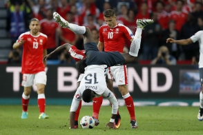 Евро-2016: Швейцария сыграла вничью с Францией и вышла в плей-офф  (видео)