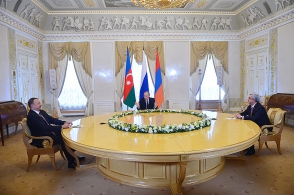 Репортаж «Вестей» о трехсторонней встрече Путин-Саргсян-Алиев