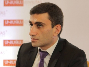 Այդ մասին կարկառուն հանրապետականը համեստորեն լռում է