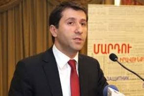 Գնաց ու էլի մնացինք մեր հազար ու մի սև ցավով