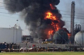 На газоперерабатывающем заводе в США прогремел мощный взрыв (видео)
