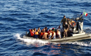 Իտալիայում ապօրինի ներգաղթյալներին ԵՄ տեղափոխող մաքսանենգների խումբ է ձերբակալվել