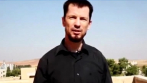 Измученный пленом британский журналист Джон Кэнтли вновь показан в ролике ИГ (видео)