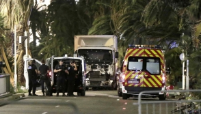 Теракт в Ницце: 80 убитых, более 100 раненых (видео)