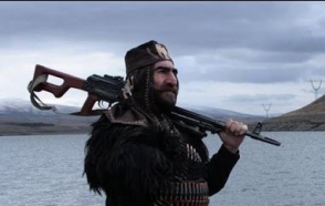 Դուք Պավլիկին թշնամուն վայել զենքով խփեք, զինվորները լապատկաներով կկռվեն