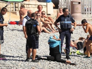 Նիսում ոստիկանությունը ստիպել է մահմեդական կնոջը հանել բուրկինին