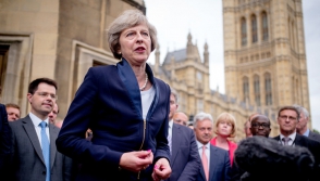 Тереза Мэй: «Великобритания будет отстаивать санкции против России»
