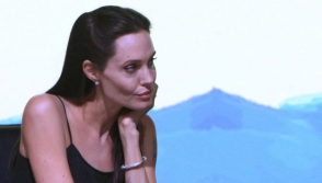 Ջոլին Բրեդ Փիթին վտանգավոր է համարում իր երեխաների համար (տեսանյութ)