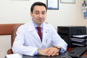 Արամ Բադալյան. «Ուռուցքային հիվանդությունների բուժումը ոչ թե վիրաբույժների, այլ ուռուցքաբանների խնդիրն է»