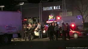 Стрельба в торговом центре в США: есть погибшие (видео)