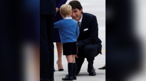 Принц Джордж не подал руки премьер-министру Канады (фото)