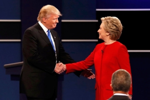 Телезрители присудили Клинтон победу в первых дебатах с Трампом