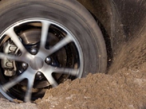 Լճափնյա ավազներում «Linqoln Navigator»-ն արգելափակվել է