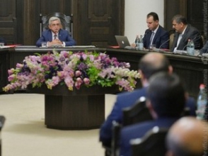 Заседание правительства РА проходит под председательством Сержа Саргсяна (прямой эфир)