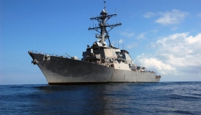 Эсминец США подвергся ракетному обстрелу у берегов Йемена