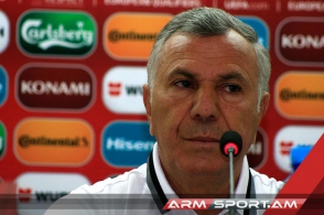 Գլխավոր մարզիչ. «Փորձարկումներ ենք անում»