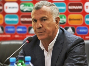 Варужан Сукиасян ушел с поста главного тренера сборной Армении по футболу