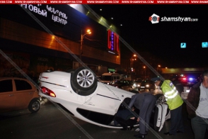 Տեսանյութ, թե ինչպես է Երևանում «Volkswagen»-ը բախվում «Газель»-ին և գլխիվայր շրջվում